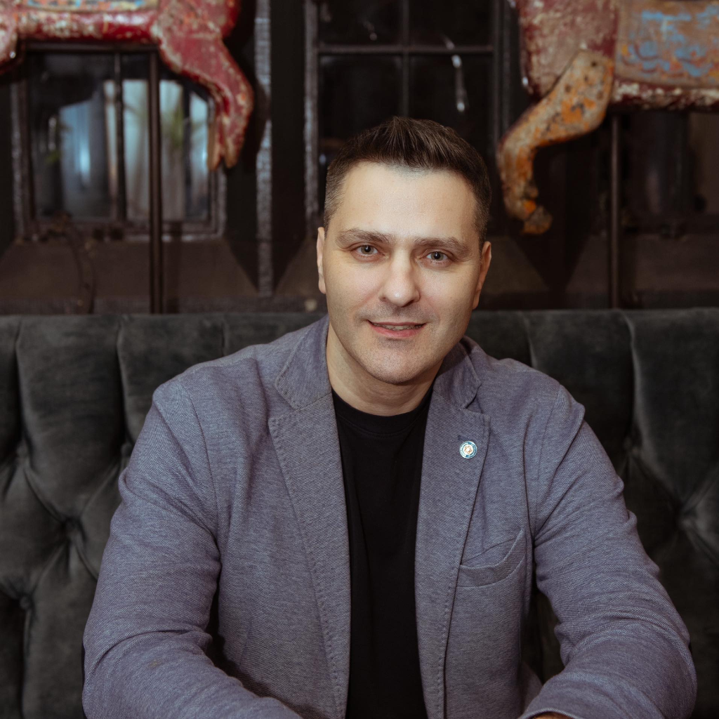 Jurijus Clavas – finansinės laisvės ekspertas